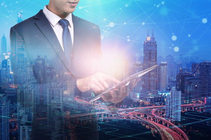 纳斯达克综合指数是相对于创业板(2021年纳斯克相当于科创板)