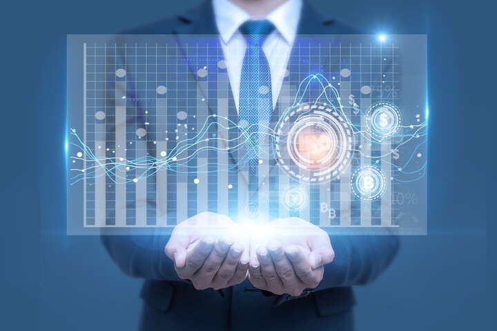 三大股指集体低开纺织制造板块，三大股指集体低开